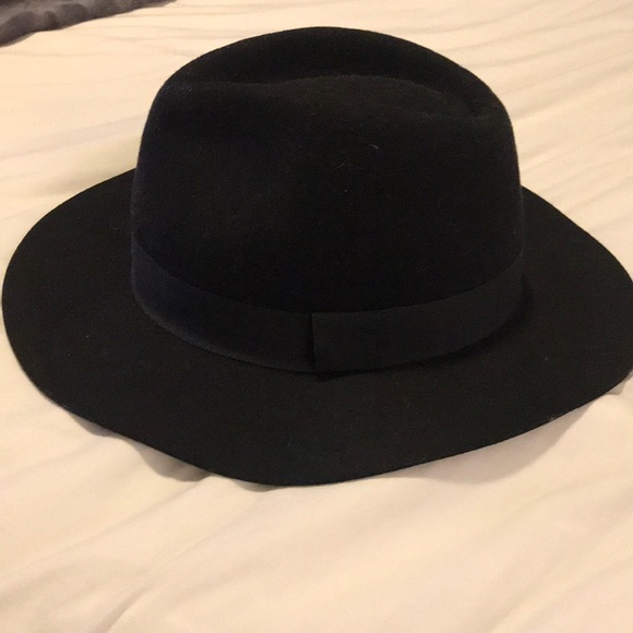 Floppy black hat - Picture 3 of 5